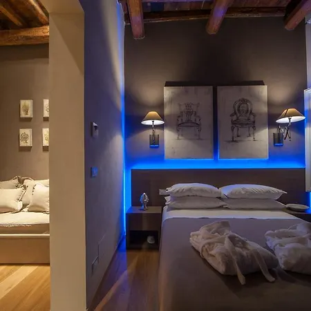 Dimora Corteinfiore بيت ضيافة 4*