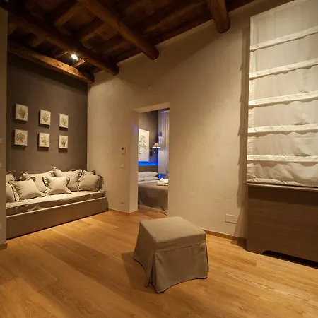 Dimora Corteinfiore بيت ضيافة تراني