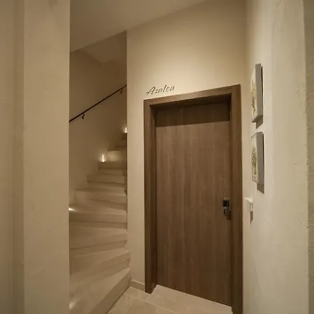 Dimora Corteinfiore بيت ضيافة 4*